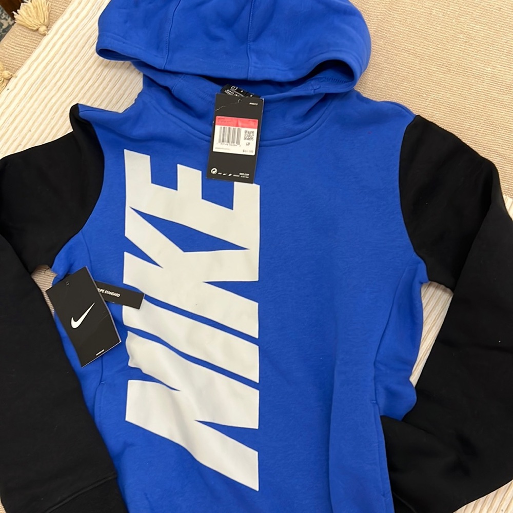 NWT NIKE HOODIE youth Large